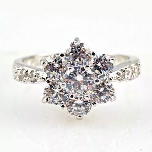 NWT White Sapphire Flower Ring